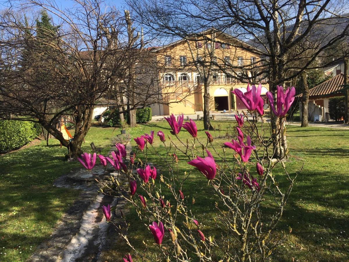 Logis Hotel Restaurant Le Castel Fleuri サン・ジャン・アン・ロワイヤン エクステリア 写真