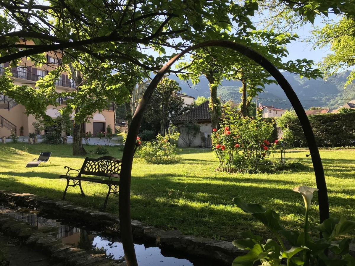 Logis Hotel Restaurant Le Castel Fleuri サン・ジャン・アン・ロワイヤン エクステリア 写真