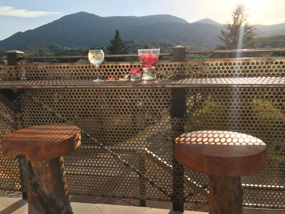 Logis Hotel Restaurant Le Castel Fleuri サン・ジャン・アン・ロワイヤン エクステリア 写真