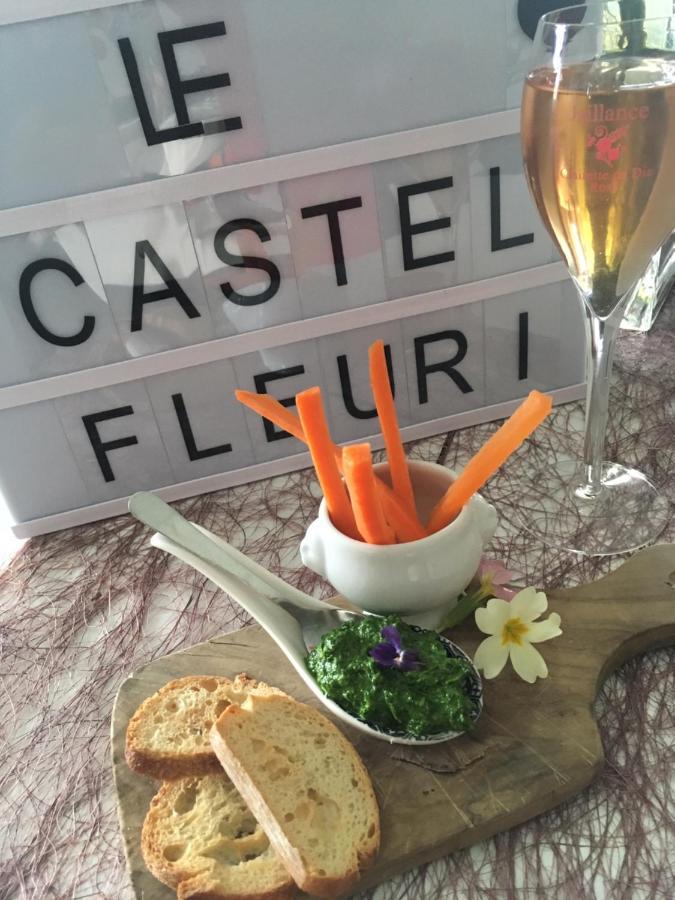 Logis Hotel Restaurant Le Castel Fleuri サン・ジャン・アン・ロワイヤン エクステリア 写真